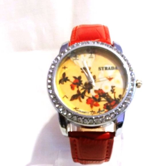STRADA Watch Austrian Crystal Red Band - Picture 1 of 3